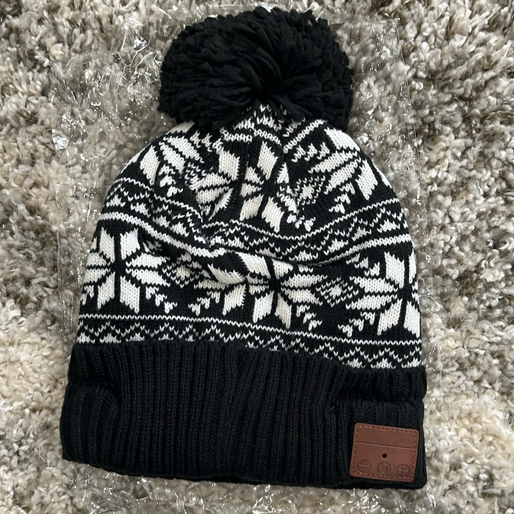 🧢 Beanie, Headlamp, Light💡, Winter, Snowflake ❄️, Hat, Yarn🧶, Warm, Bluetooth